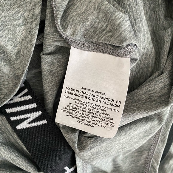 Nike Dri Fit tank top logo straps - Picture 5 of 5